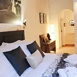 Sophisticated Studio Decor -Topcollection