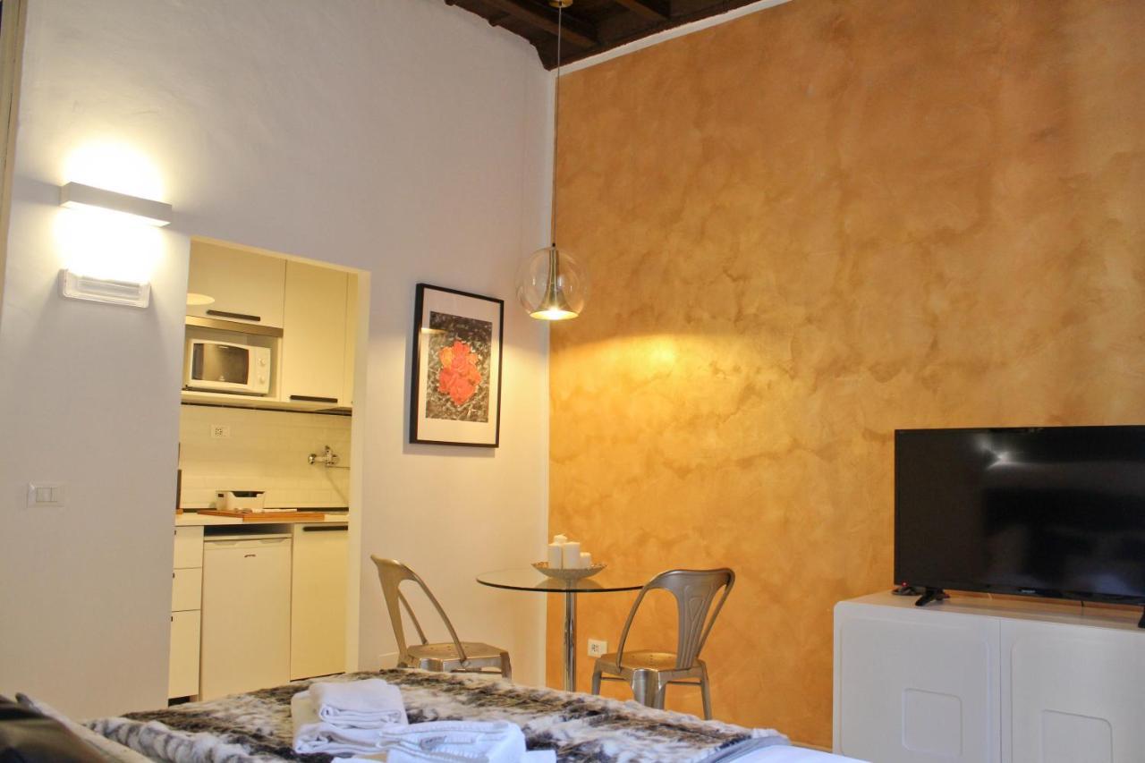 Sophisticated Decor -topcollection Apartment Rom